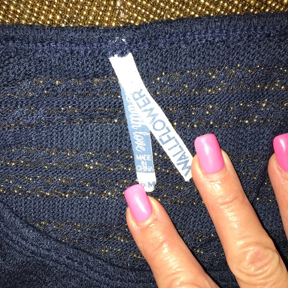 NWT Wallflower Navy blue size medium peasant shirt - Picture 5 of 7